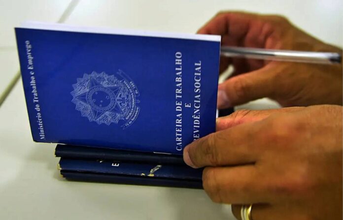 Empresários de pequenos negócios analisam impactos da PEC 8/25 e da extinção da escala 6x1 sobre custos, produtividade e competitividade no Brasil.