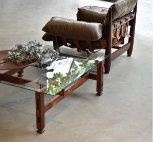 Cadeira Mole em Jacarandá com estofado em couro Designer: Sergio Rodrigues Material: Madeira Jacarandá e couro Época/Ano: Década de 50/60